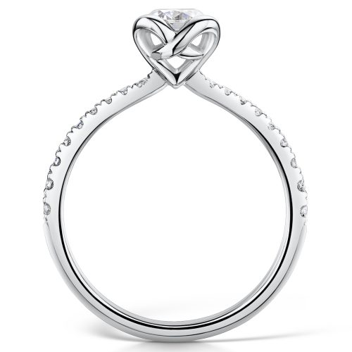 Solitaire Diamond Ring Round Brilliant Cut Scallop Set With Diamonds on edges