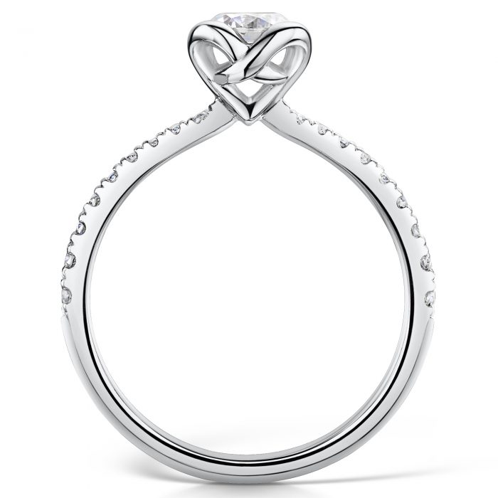 Solitaire Diamond Ring Round Brilliant Cut Scallop Set With Diamonds on edges